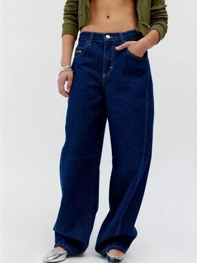 Urban Outfitters BDG Logan Twisted Buckle Barrel Jean SIZE 27